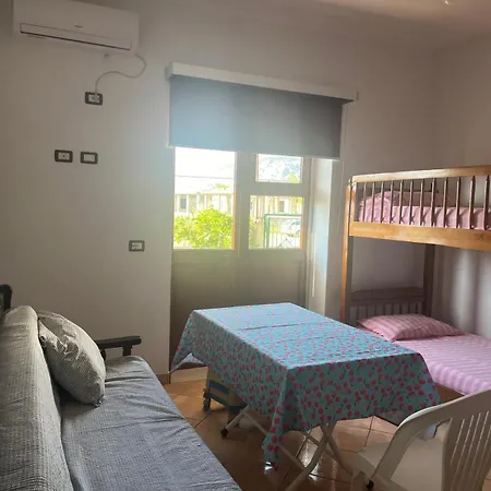 Domus Aurea Aparthotel Velipoje