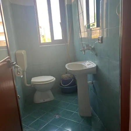 Domus Aurea Aparthotel *